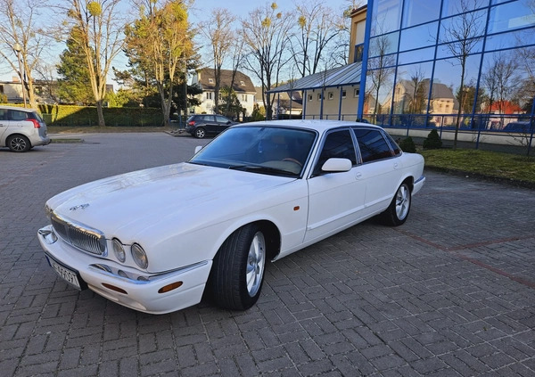 Jaguar XJ cena 16500 przebieg: 220000, rok produkcji 1997 z Wejherowo małe 106